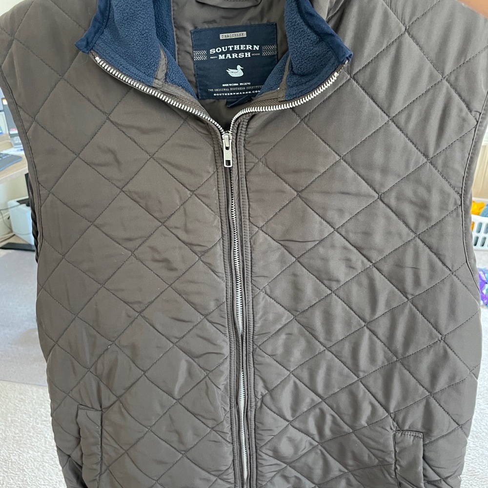 Southern marsh grey/brown vest